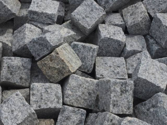 White & Gray Granite Cobblestone – 4” x 4” x 4”