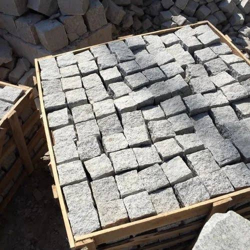 White & Gray Granite Cobblestone – 4” x 4” x 4”